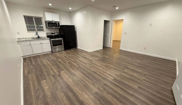 Charming 1-bedroom house with AC in welcoming Whittier