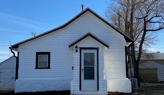 Charming 1-bedroom house in brilliant Russell with WiFi, AC