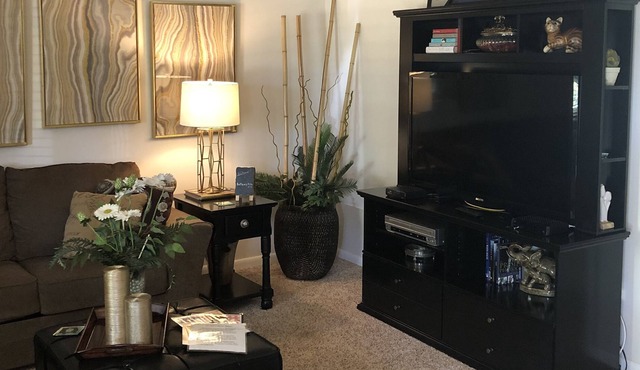 Charming 1 bedroom house adjacent to Stearns Heritage Golf