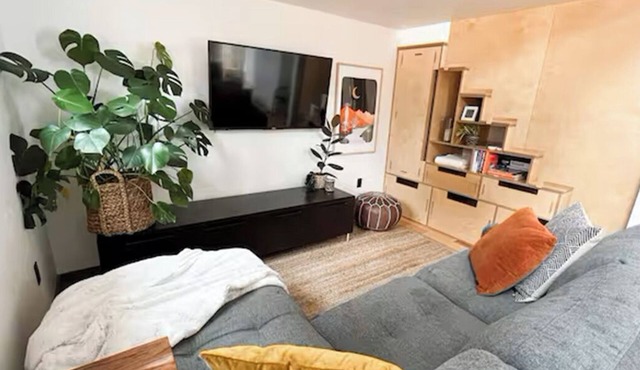 Charming 1-bedroom house in amazing Bend with AC