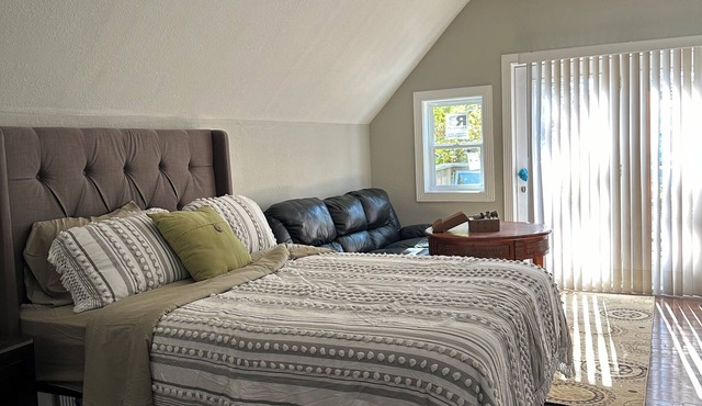 Charming 1-bedroom house in fabulous London with AC, WiFi