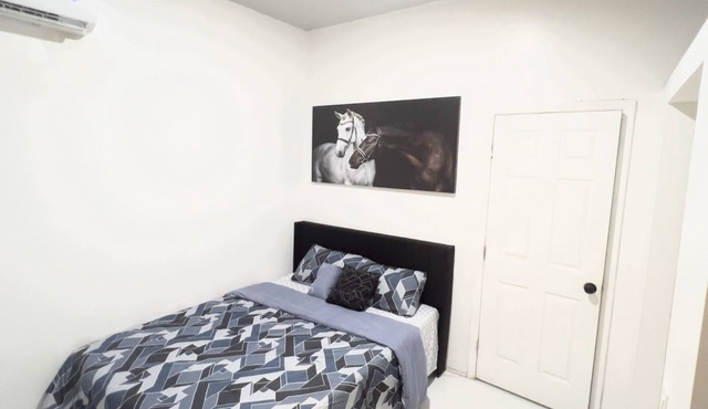 Charming 1-bedroom house in pleasant Miami with AC, WiFi