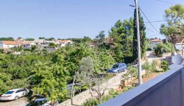 Charming 1-Bedroom Apartment for 3, Pet-Friendly with Parking