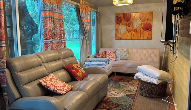 Charming 1-bedroom in Astor direct St Johns River,with Boat Dock.