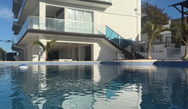 Charming 1-bedroom in villa with private bathroom AC in Barahona