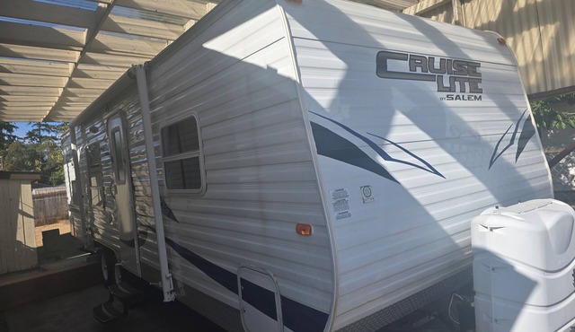 Charming 1-bedroom mobile home in Lakewood with AC