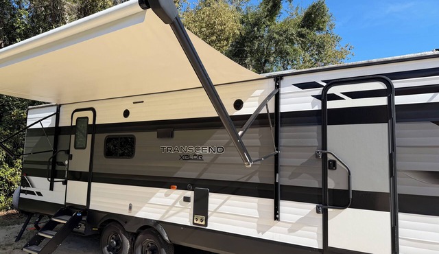 Charming 1-bedroom recreational vehicle with AC near downtown Lake City