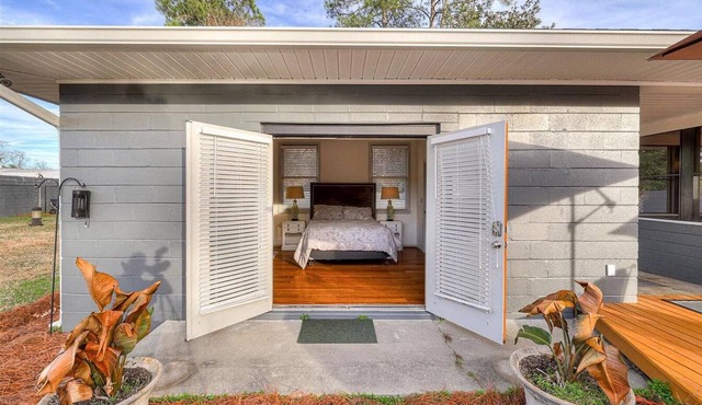 Charming 1-bedroom studio in Waynesboro with WiFi, AC & Pool!