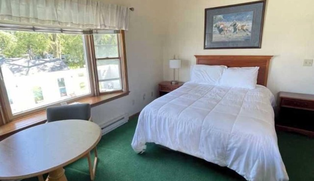 Charming 1 bedroom Suit #127 with AC and Wifi