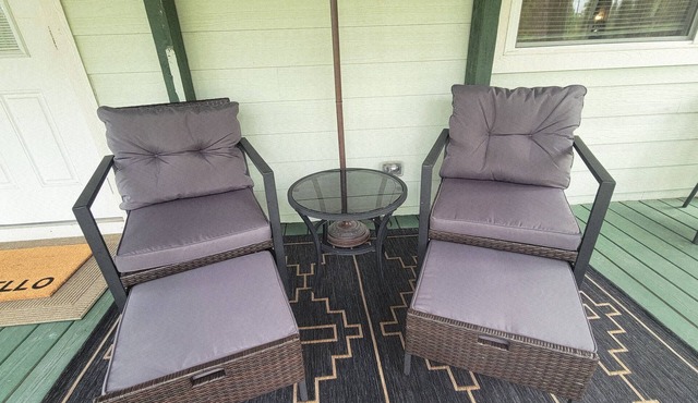 Charming 1-bedroom tiny house 5 minutes from Spirit of the Suwannee Music park