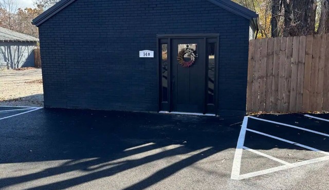 Charming 1-bedroom studio apartment located in historic Bonne Terre!