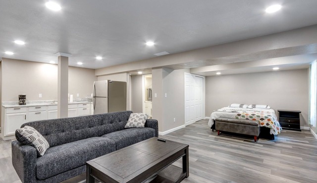 Charming 1-bedroom apartment in Fort Collins- Pet friendly