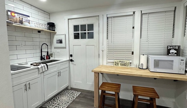 Charming 1-bedroom house in perfect Fort Morgan Walking distance to downtown