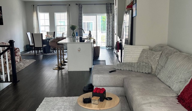 Charming 1-bedroom house in marvelous Hyattsville with AC, WiFi