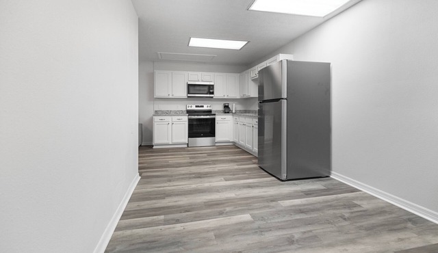 Charming 1-bedroom apartment in peaceful Jacksonville with WiFi, AC