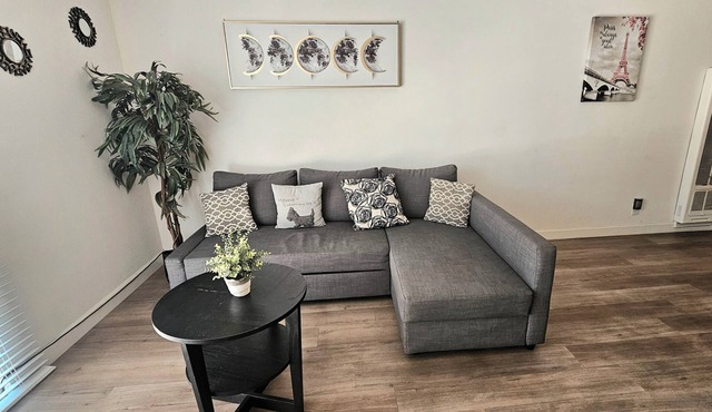Charming 1-bedroom Apartment near Silverlake
