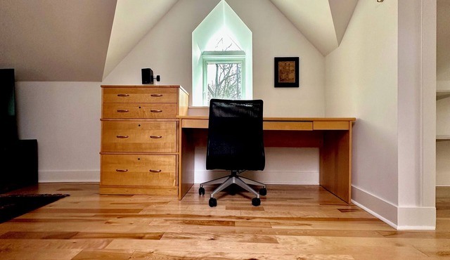 Charming 1-bedroom cottage on Wissahickon Park in Chestnut Hill