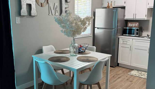 Charming 1-bedroom apartment with AC, WiFi in superb San Antonio