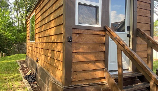 Charming 1-bedroom tiny home in peaceful Spring Hill