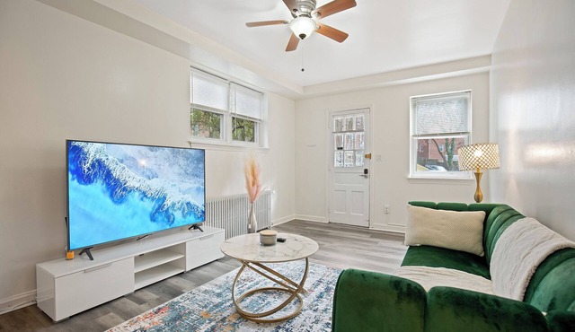 Charming 1-bedroom apartment in Takoma Park with AC, WiFi