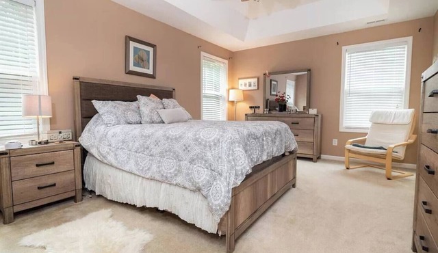 Charming 1-bedroom w/private bath in house with WIFI in quaint Mebane