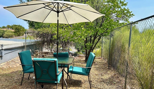 Charming 1-bedroom w/Private Patio