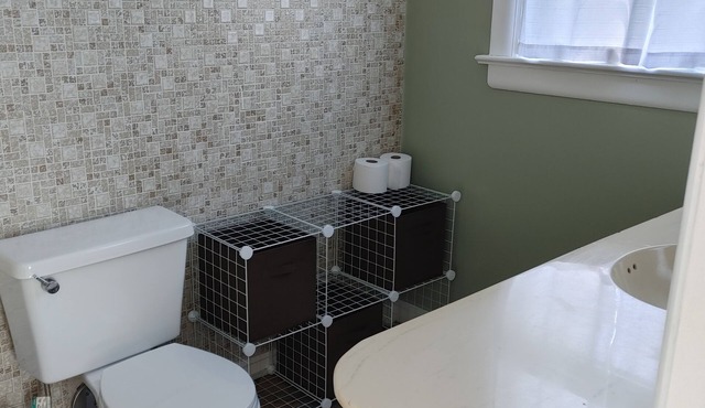 Charming 1-bedroom with AC and WiFi in welcoming Farmville