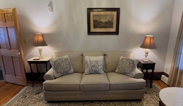 Charming 1-bedroom with full kitchen Charles Newhall House by BrownUniversity