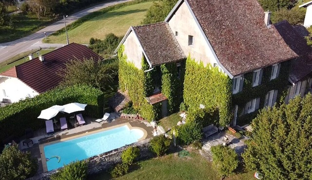 Charming 17th century manor house