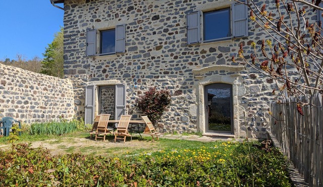 Charming 18th Century Mansion with Garden & Modern Amenities near Puy-en-Velay