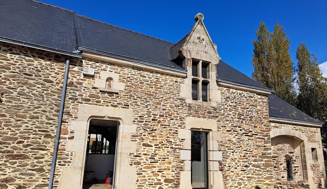 Charming 18th-century farmhouse 210m2, 1km from the ocean, with garden, sleeps up to 12.