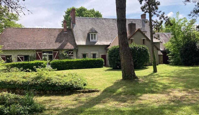 Charming 18th-century house in the heart of the Loire castles.