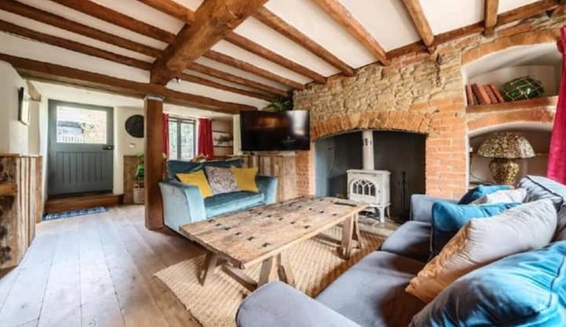 Charming 18th Cent. Cottage - 5min drive Soho Farm