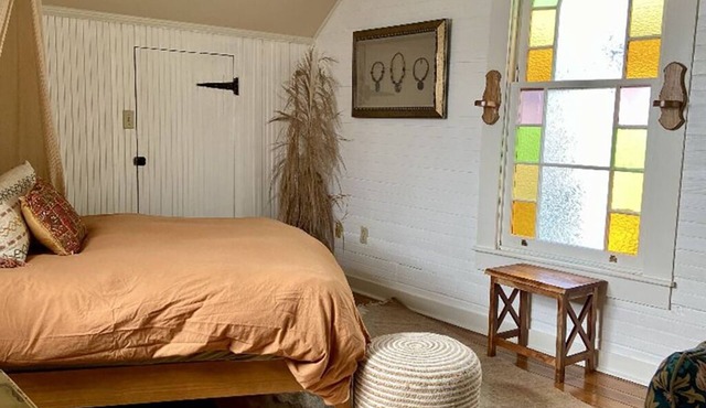 Charming 1900s Carriage House in New Orleansn