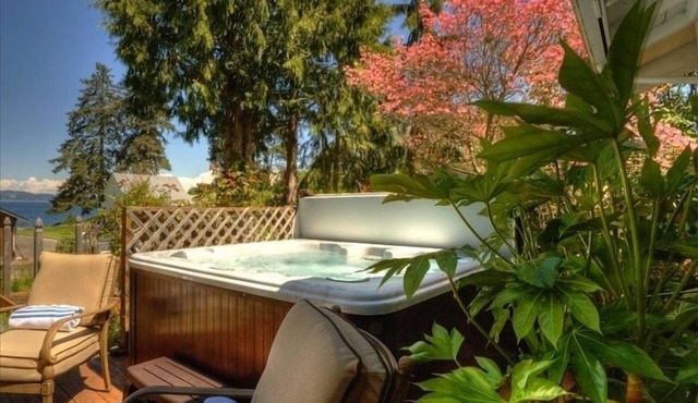 Charming 1920's English Cottage w/Water Views A Del Mar Vacation Property