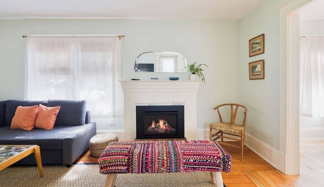 Charming 1930 Bungalow near Park & Beaches