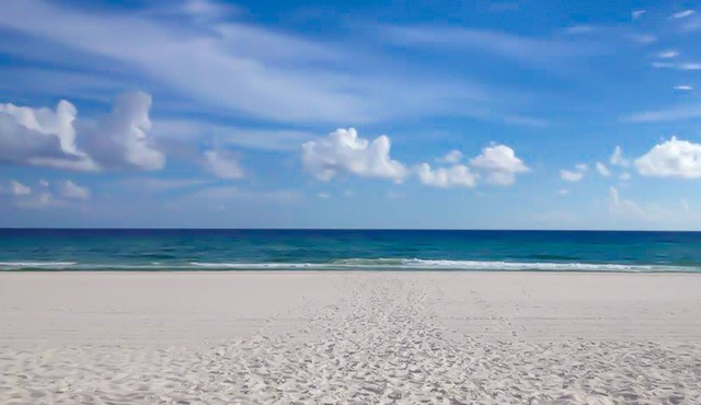 Charming 1930s Gulfside Bungalow in Spanish Triplex - 1 Minute from Best Beach