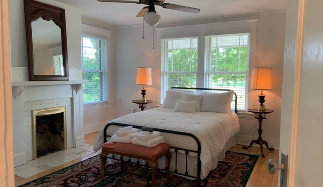 Charming 1930s home in the heart of horse country