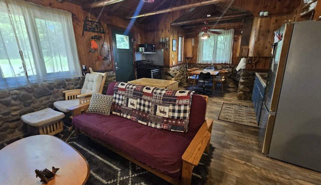 Charming 1940s Cabin on Mohawksin, Firepit, Kayaks/Canoes Incl. Close to Trails