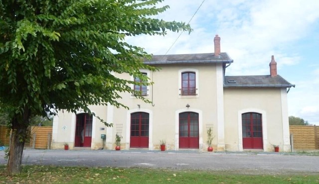 Charming 19th-Century Railway Station Gîte with Pool in Scenic Berry, Sleeps 13