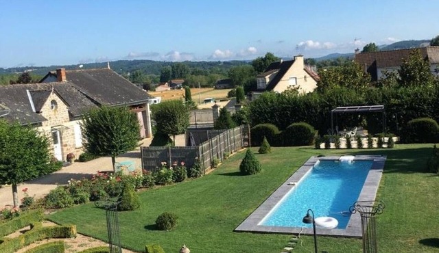Charming 19th-century townhouse with garden in Dordogne