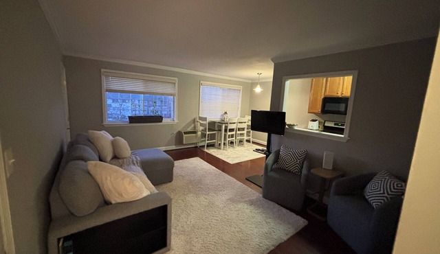 Charming 1BR/1BA on Main St – Heart of Laurel Living!