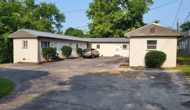 Charming 1BR Efficiency Apt Near TTU & Downtown