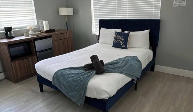 Charming 1BR Escape Near Hollywood and Dania