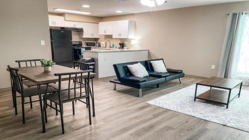 Charming 1BR Getaway - Private, Pet Friendly, TV
