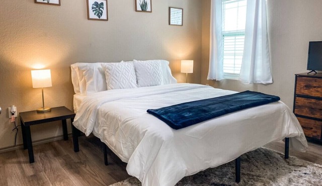 Charming 1BR Getaway – Private, Pet Friendly, TV