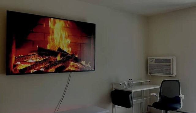 Charming 1BR Hideaway