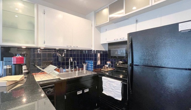 Charming 1BR in Prime Santa Monica – Walk to Beach