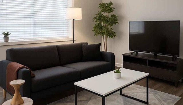 Charming 1BR in Skokie | Great Spot Near Transit
