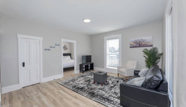 Charming 1BR Retreat Near DePauw University & Downtown Greencastle!